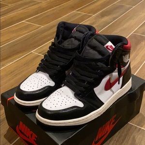 🆕 Air Jordan 1 Retro Gym Red